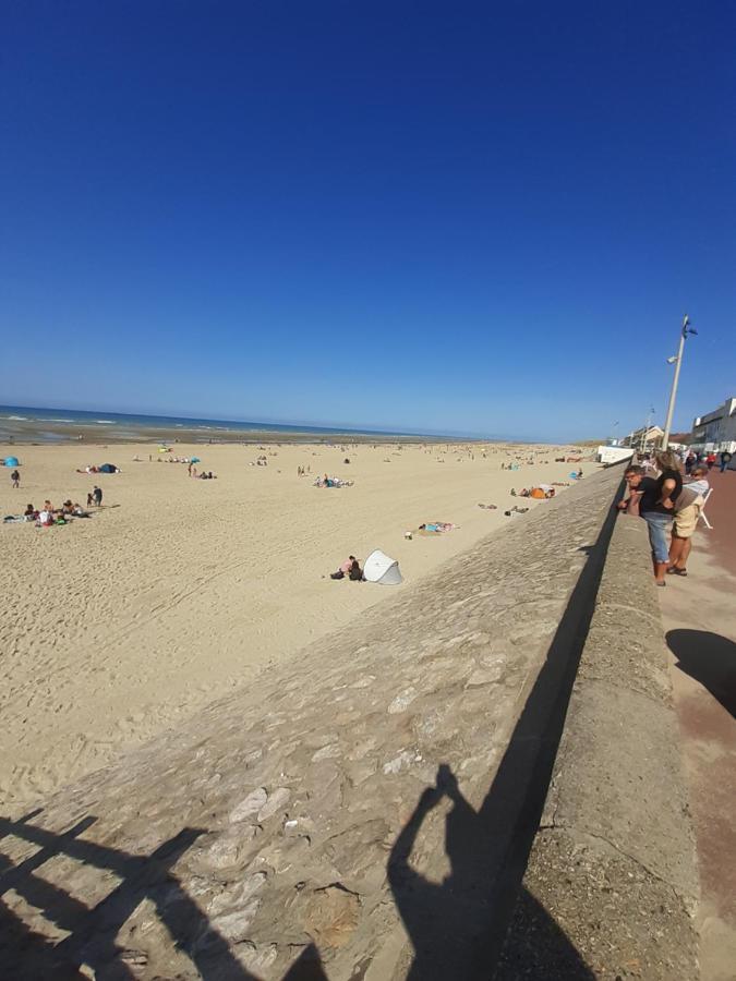 Les Obiones, Vue Laterale Mer, Fort Mahon Plage, Magnifique Studio Cabine 4P, Avec Balcon , Parking Prive Gratuit, Wifi, Classe 2 Etoiles, Exposition Plein Sud En Baie De Somme Екстериор снимка