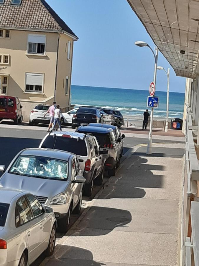 Les Obiones, Vue Laterale Mer, Fort Mahon Plage, Magnifique Studio Cabine 4P, Avec Balcon , Parking Prive Gratuit, Wifi, Classe 2 Etoiles, Exposition Plein Sud En Baie De Somme Екстериор снимка
