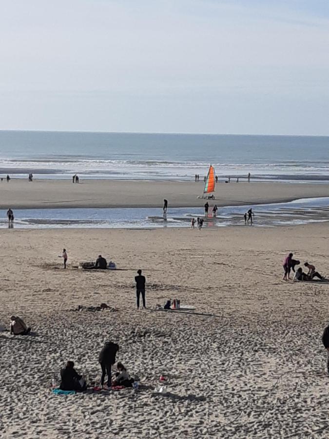 Les Obiones, Vue Laterale Mer, Fort Mahon Plage, Magnifique Studio Cabine 4P, Avec Balcon , Parking Prive Gratuit, Wifi, Classe 2 Etoiles, Exposition Plein Sud En Baie De Somme Екстериор снимка