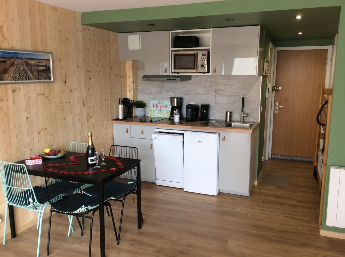 Les Obiones, Vue Laterale Mer, Fort Mahon Plage, Magnifique Studio Cabine 4P, Avec Balcon , Parking Prive Gratuit, Wifi, Classe 2 Etoiles, Exposition Plein Sud En Baie De Somme Екстериор снимка