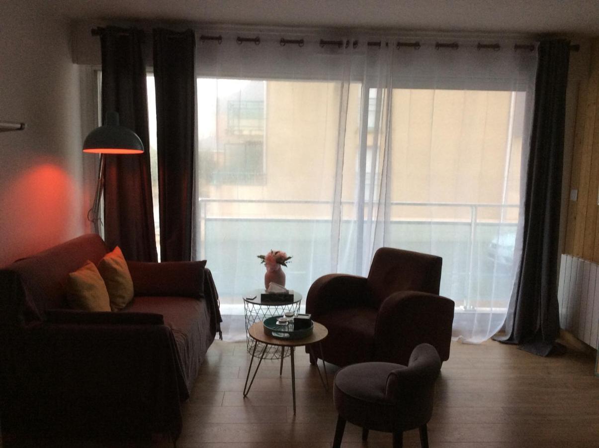 Les Obiones, Vue Laterale Mer, Fort Mahon Plage, Magnifique Studio Cabine 4P, Avec Balcon , Parking Prive Gratuit, Wifi, Classe 2 Etoiles, Exposition Plein Sud En Baie De Somme Екстериор снимка