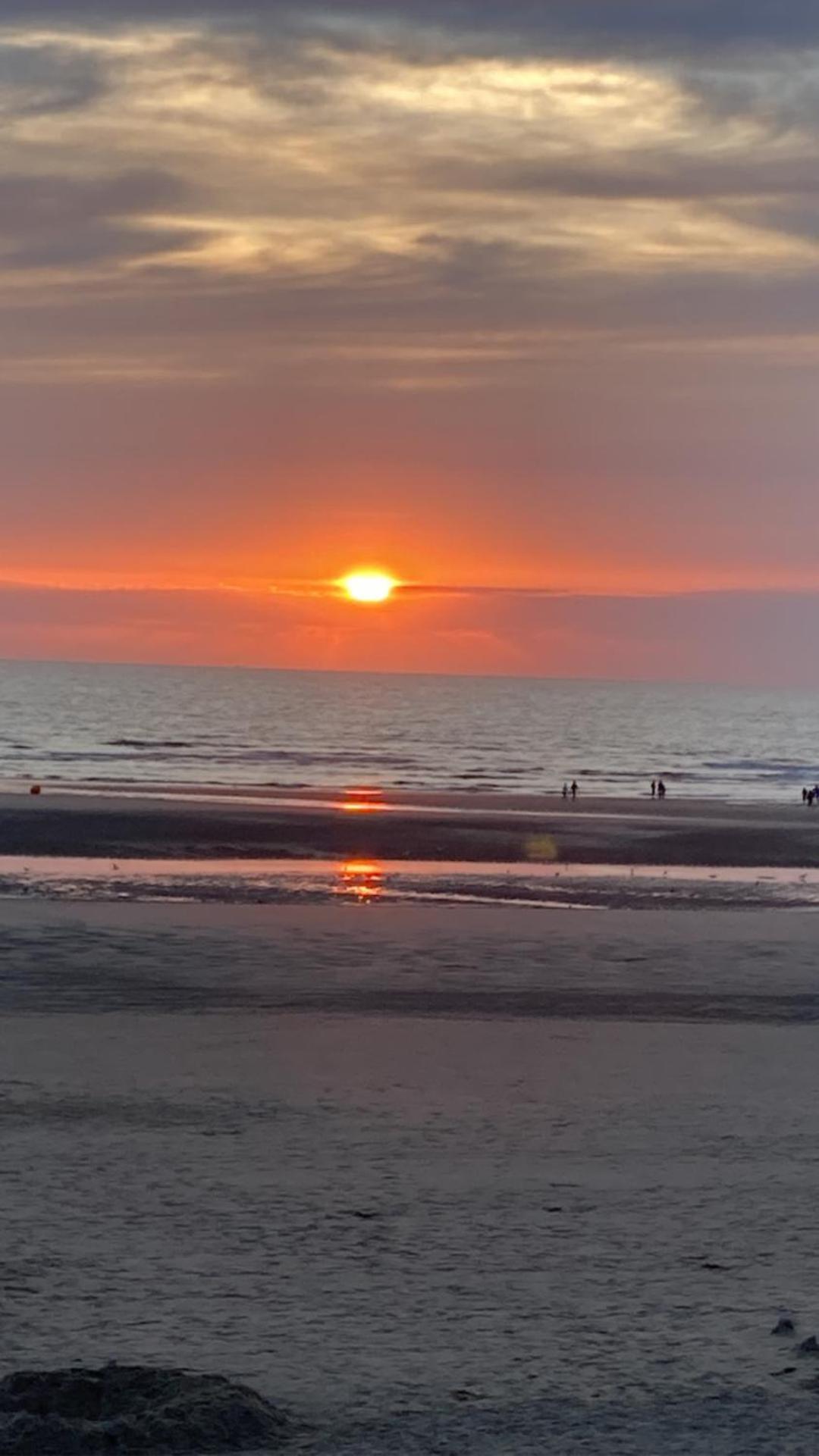 Les Obiones, Vue Laterale Mer, Fort Mahon Plage, Magnifique Studio Cabine 4P, Avec Balcon , Parking Prive Gratuit, Wifi, Classe 2 Etoiles, Exposition Plein Sud En Baie De Somme Екстериор снимка